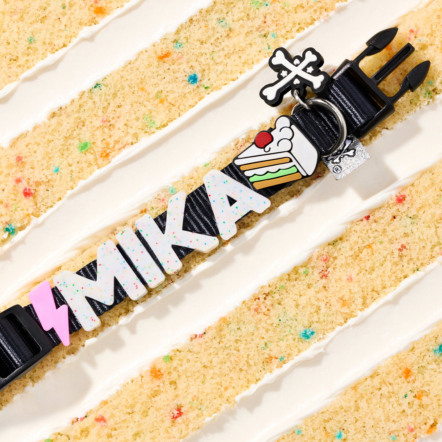 COLLAR PARA MASCOTAS FUNFETTI 🎂 DE CHARMS