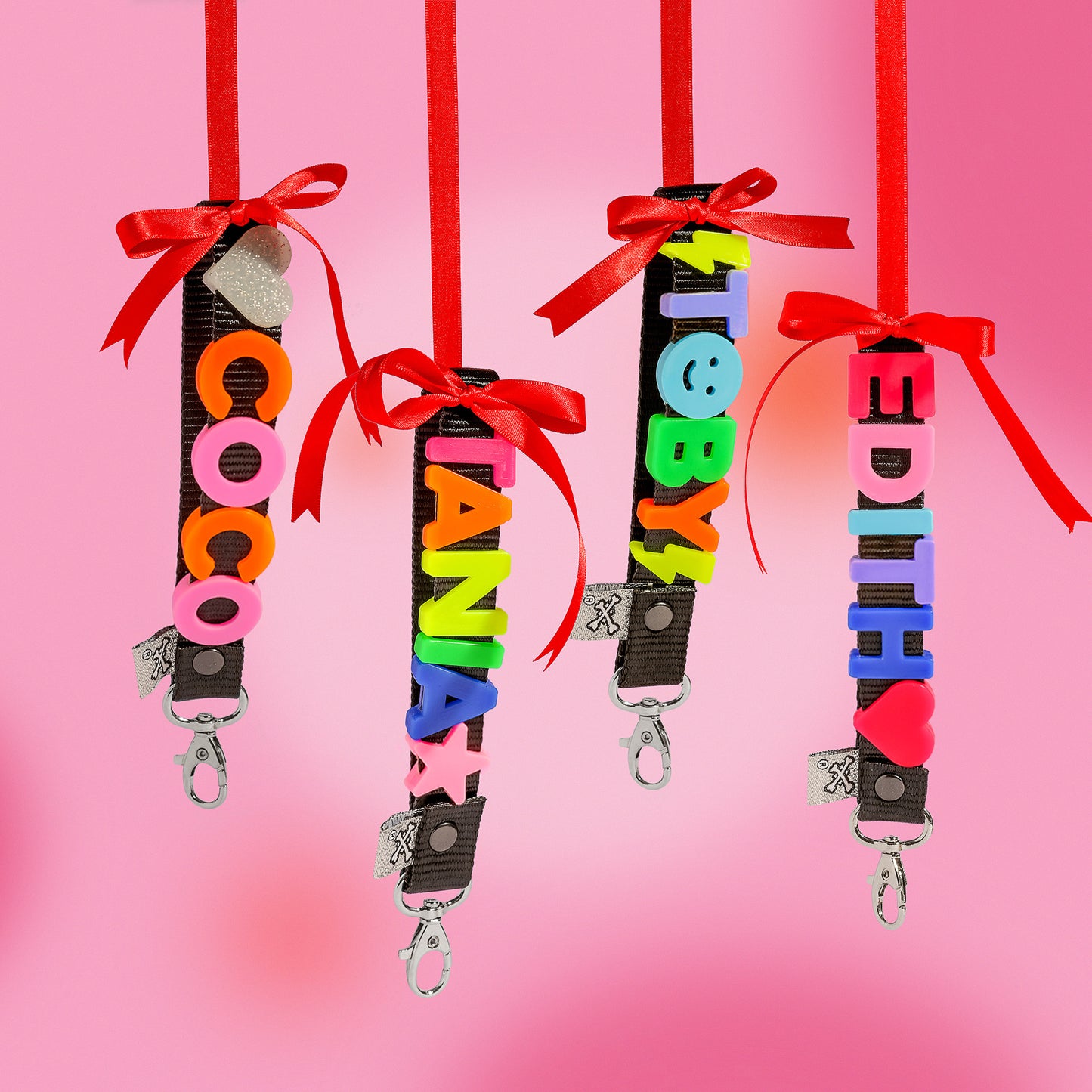 LLAVERO PERSONALIZABLE DE CHARMS